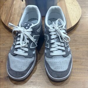 New Balance youth Sneakers in Gray and White